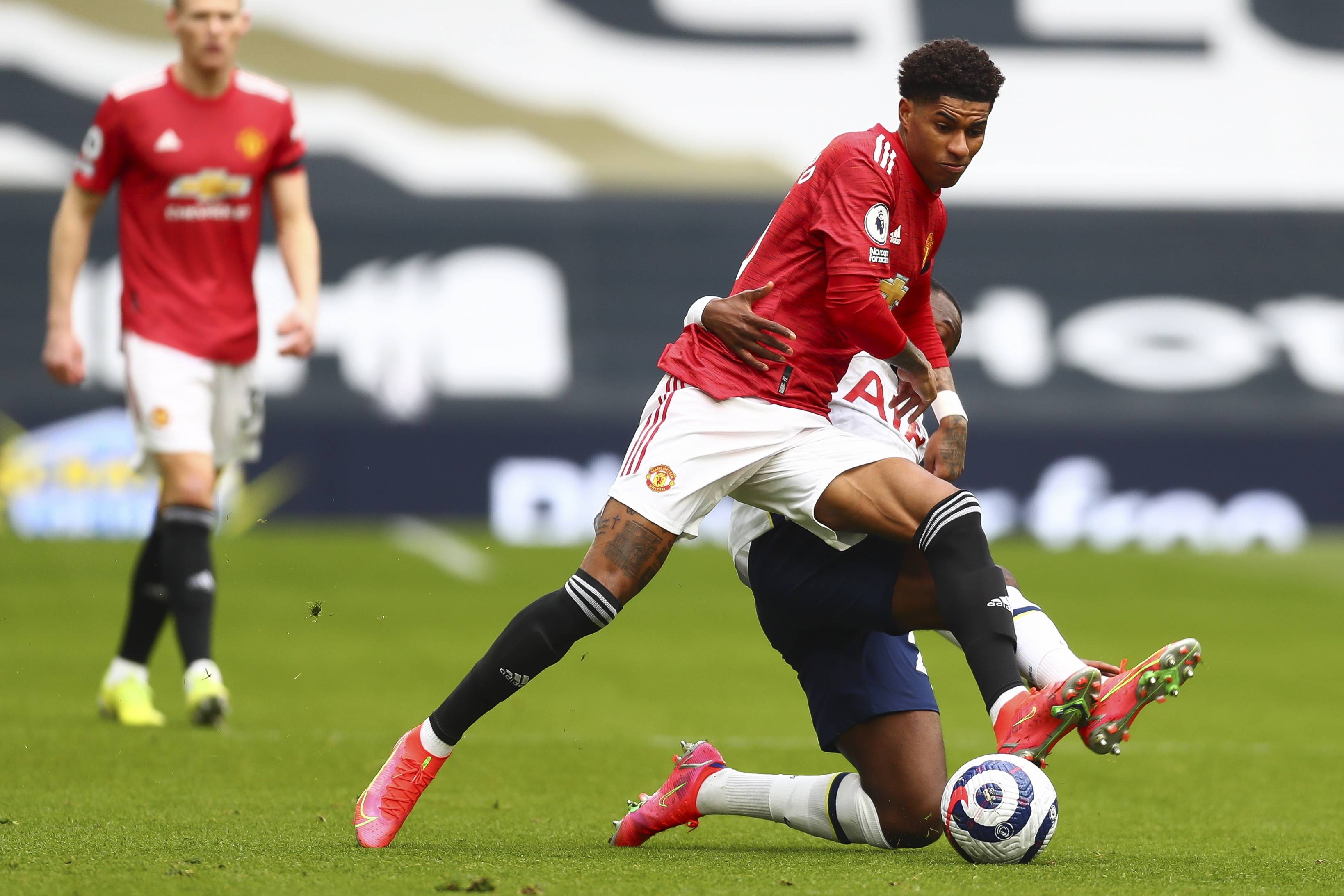 让曼城的前 让曼城的前